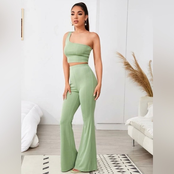 SHEIN BAE RIBBED ONE SHOULDER CROP TOP & FLARE PANTS SET SIZE MEDIUM NWOT - Picture 1 of 11